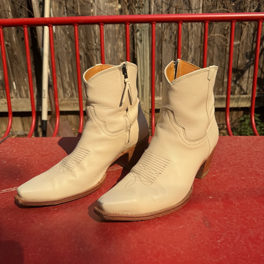 Women’s Daisy Tecovas - Bone / White Color